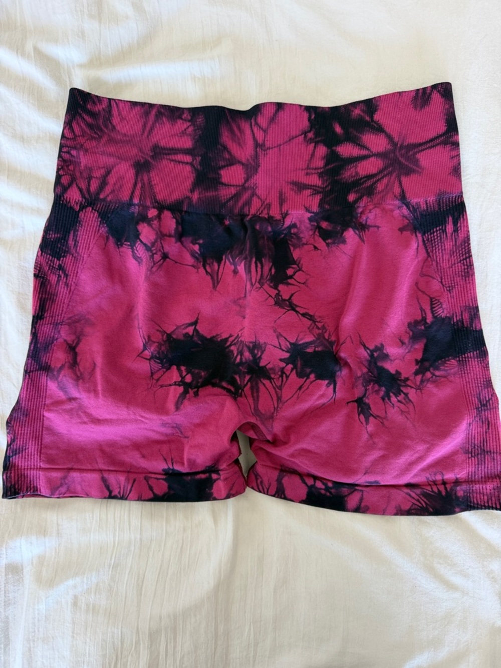 Women's Scrunch booty High-Waist Tie-Dye Bike Shorts - Pink/Black